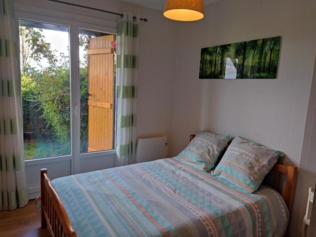Les Fortelles Chatillon-sur-Broue Exterior photo