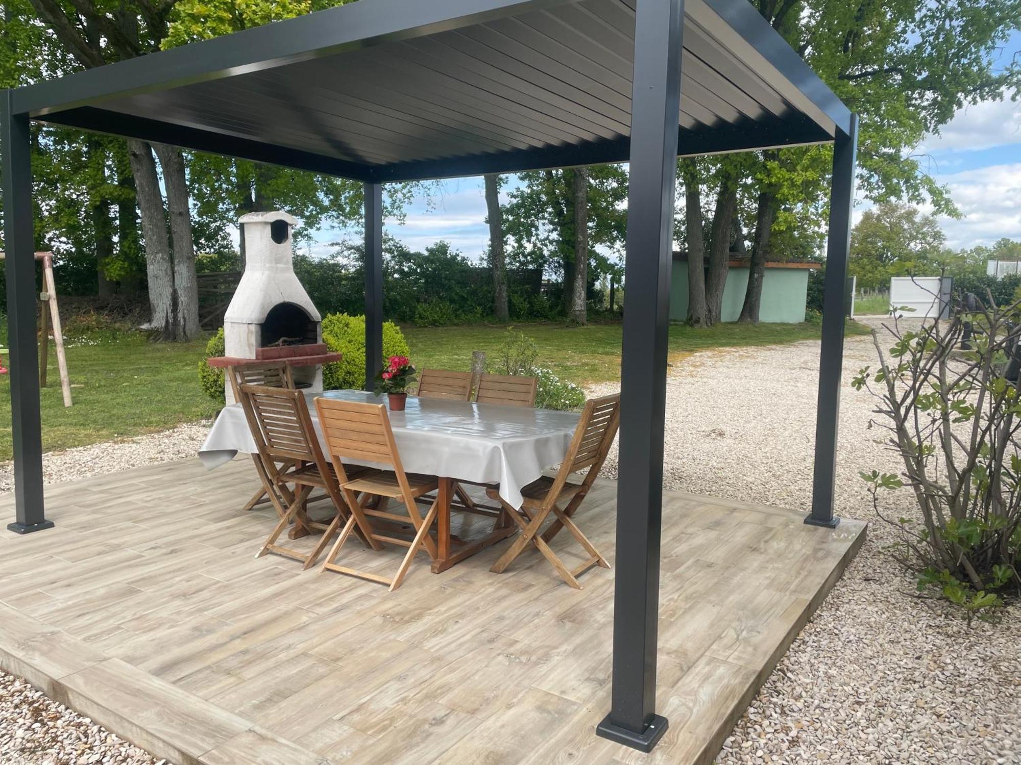 Les Fortelles Chatillon-sur-Broue Exterior photo